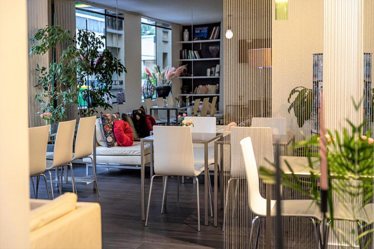 Hotel Glasgow Monceau By Patrick Hayat Paris Bagian luar foto